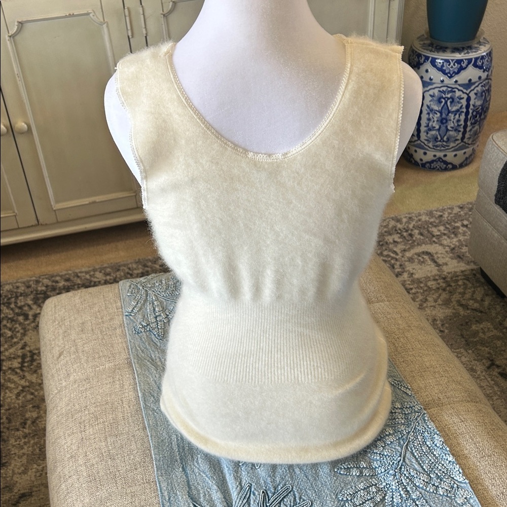 SCHENK MODELLE SILKY -TOUCH  LACE TRIM ANGORA  TOP/VEST MADE IN GERMANY SZ S - Picture 3 of 14